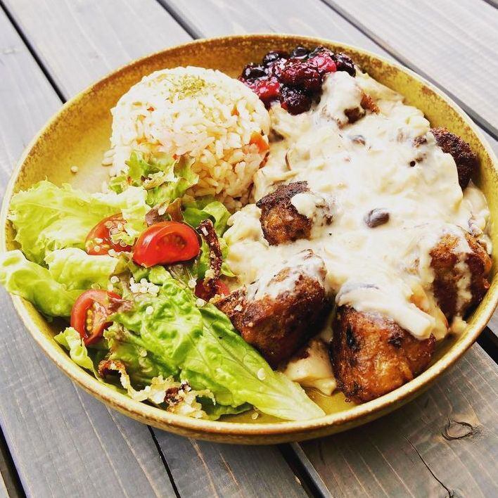 北欧風の店内でグルテンフリーメニューを愉しめます♪