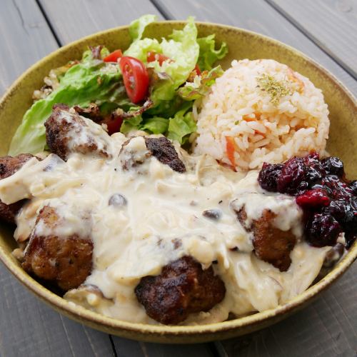 MUKAVAミートボールを堪能