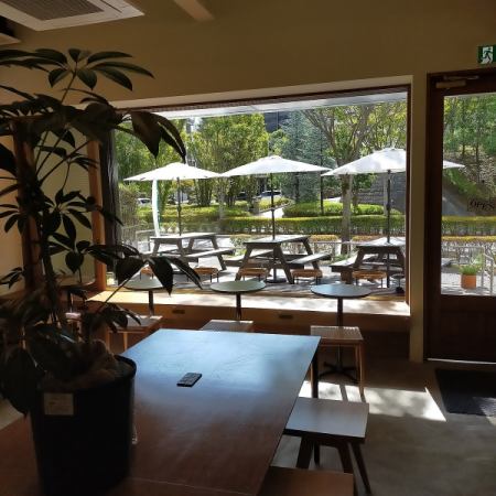 テラス席もご用意しております!