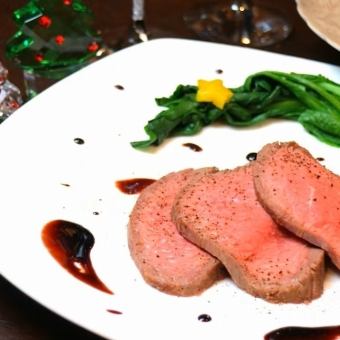 《ランチ》前菜やステーキ、デザートなどが楽しめる全5品4180円(税込)※現金のみとなります