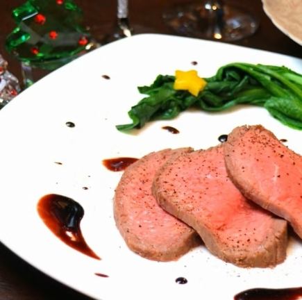 《ランチ》前菜やステーキ、デザートなどが楽しめる全5品4180円(税込)※現金のみとなります