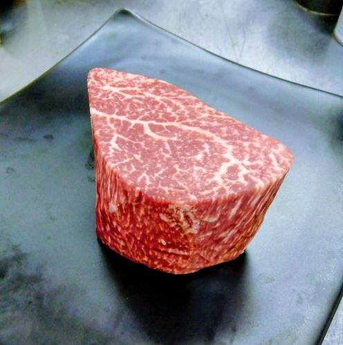 国産和牛ヒレステーキや旬の食材を活かした鉄板焼き