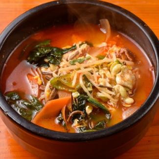 Yukgaejang ramen (you can also use udon noodles)