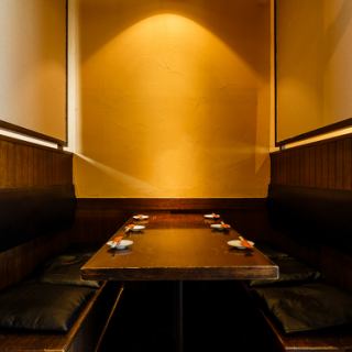 6名様までOKのテーブル個室席。