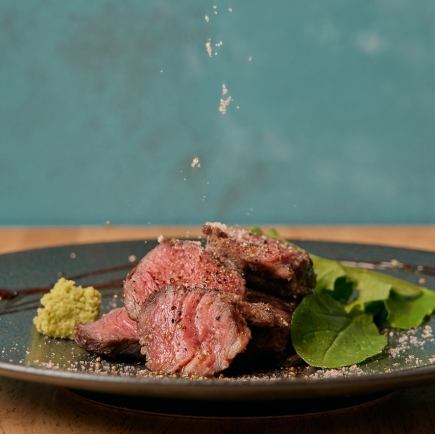 【3시간 프리미엄 무제한 9품】W 간판 요리와 소 스테이크와 소 탄 로스트 송년회 스페셜 레코스