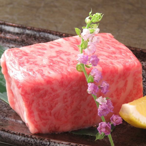 Top-class taste in Japan! Melt-in-your-mouth [broiled Sendai beef sashimi]