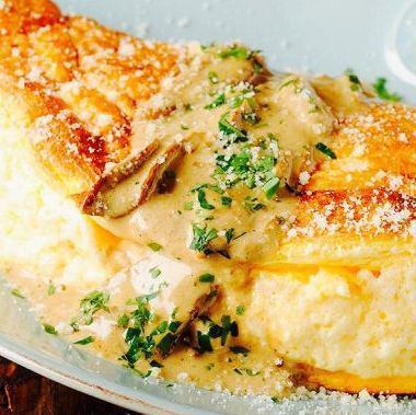[New menu] Fluffy souffle omelette with rich seasonal cream sauce
