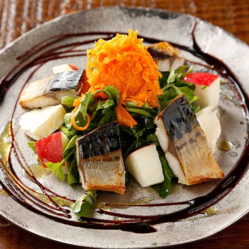 "Amazing Mackerel" and Watercress Salad with Camembert and Apple Accents