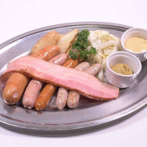 Assorted sausage and bacon (for 4-5 people)