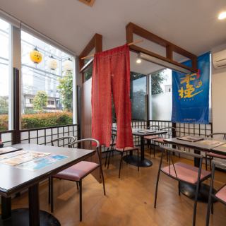 《お2人でも対応可能なテーブル席です◎》