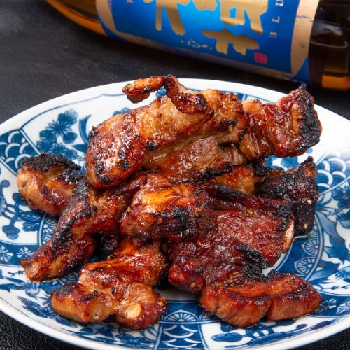 【久留米で愛される名物!香ばしい骨付き肉の誘惑。】骨付きカルビ