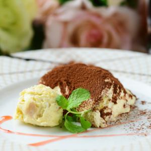 チョコリキュール入り　自家製ティラミス