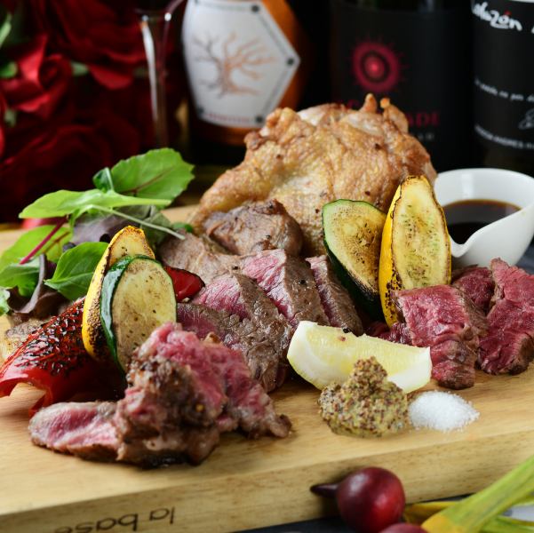 リピーター続出♪ボルコへ来たら是非ご賞味頂きたい自慢の肉盛り♪