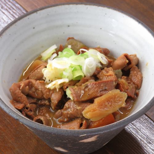 旨みを引き出すじっくり煮込んだもつ煮の魅力♪