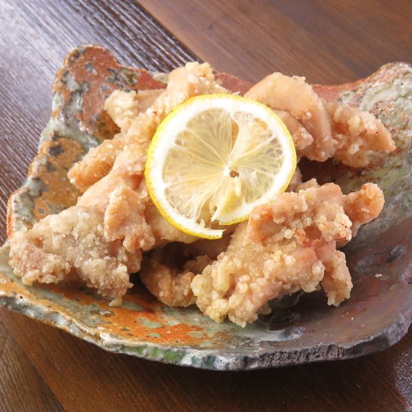 【外はサクッと中はジューシー】お酒がすすむ特製からあげは絶対オーダー♪