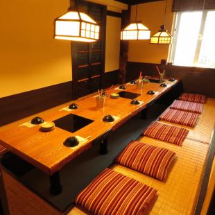 [10 to 12 people] Private room with horigotatsu (sunken kotatsu table) with a calm atmosphere.Please spend a relaxing time in a Japanese-style atmosphere that is perfect for cooking.