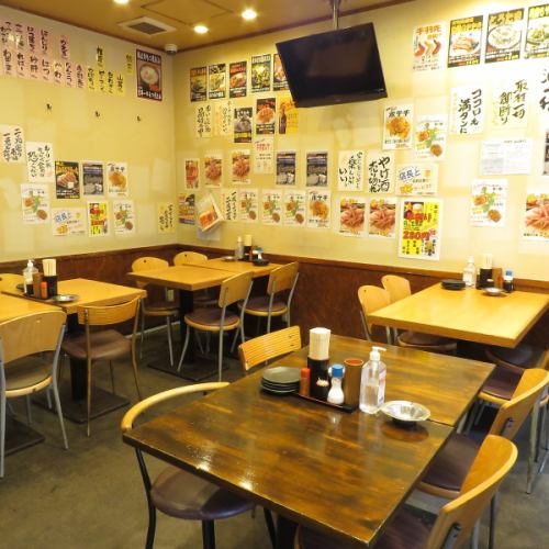 平日下午 3 點至晚上 7 點提供特價飲品和小吃套餐！