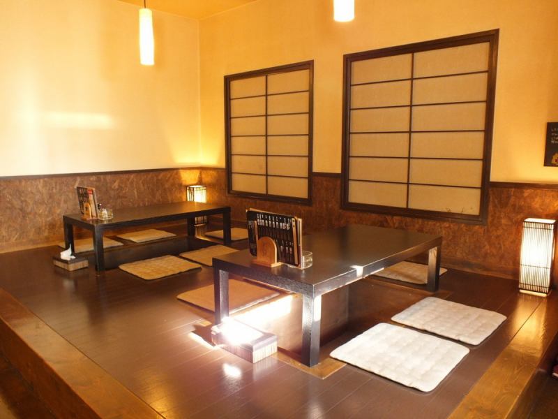 The digging-type tatami room is ideal for dining with families and friends.Although it is small, there are private rooms, so please use it on special occasions.You can enjoy delicious food and sake to your heart's content while listening to the relaxing and quiet music and the laughing voices of people.You can have a really comfortable time.A hideaway that I want to tell someone but want to keep for myself