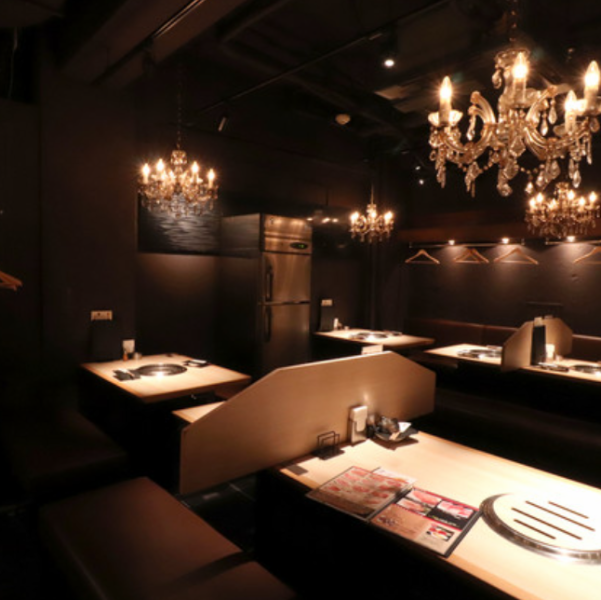 【美味しさの秘訣】当店では、全ての料理を手切りで丁寧に仕込んでいます。新鮮な素材を使用し、職人の技で一つ一つ心を込めて準備することで、食材本来の旨味を最大限に引き出します。手間を惜しまないこだわりが、豊かな味わいを生み出す秘密です。