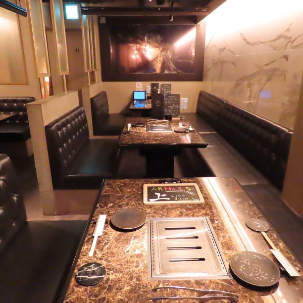 広々した店内は、貸切にも対応しております。会社宴会や女子会、同窓会、合コン、誕生日など様々なシーンでご活用いただけます。ぜひご相談ください。