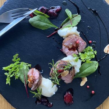 メインのお肉料理付き!Xmas Lunch Corse【メイン料理と、食前&食後の2ドリンク付き!全8品!クリスマスの華やかコース】12月8日~12月26日期間限定