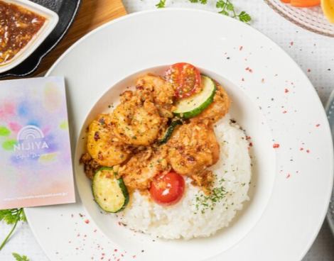 NIJIYA人気NO.1！「濃厚ガーリック×バターのガーリックシュリンプ」（サラダの盛り合わせ＆ドリンク付き）