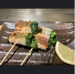 Shungiku and pork wrap