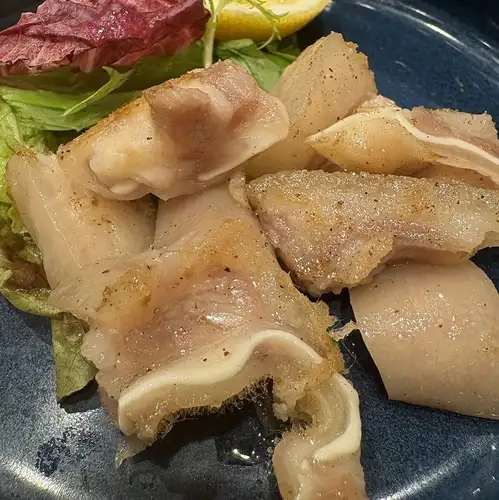 Thick-cut pork ears with ponzu sauce