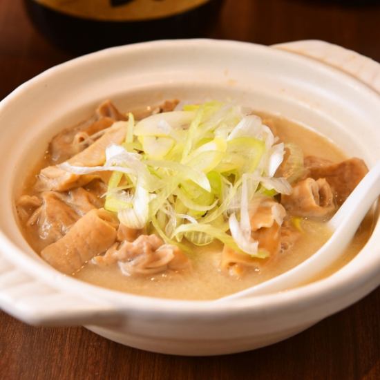 The motsu-boiled offal, which is made by boiling fresh offal in light white miso, is excellent!