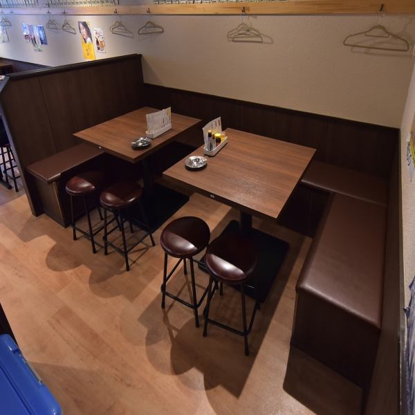 At the table seat of the back you can party for up to 12 people! ◎ It is the perfect space for the party and the launch party! ◎ It is a shop in a comfortable atmosphere with boosting.
