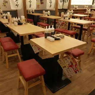 広々とした店内で、ごゆっくりお食事をお楽しみください！単品飲み放題もあり！少人数でもお1人様でもご利用いただけます！