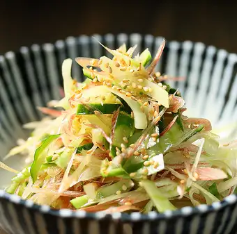 みょうがと胡麻油のサラダ