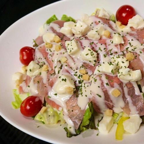 Caesar Salad with Prosciutto and Mozzarella Cheese