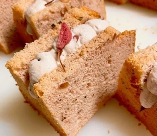 벚꽃 쉬폰 케이크와 아이스 모듬