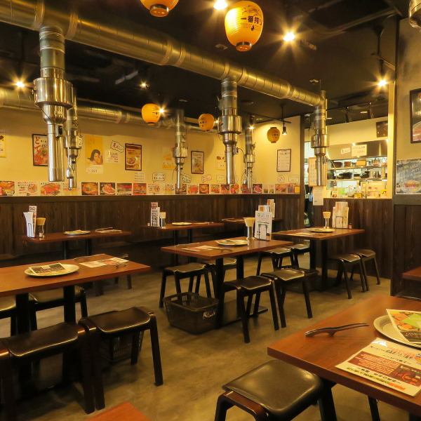[For banquets and drinking parties!] Our shop is ideal for medium-sized banquets.Enjoy exquisite yakiniku with your colleagues at the "Hanshin Amagasaki Meat Griller" with a great atmosphere !! A wide range of people from one person at the counter on weekdays to friends after work and family and friends on weekends Please use! Eat yakiniku that is reasonably voluminous and melts, and boost your immunity ★