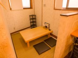 ☆ There is a tatami room for 4 people in the back of the B hall ♪