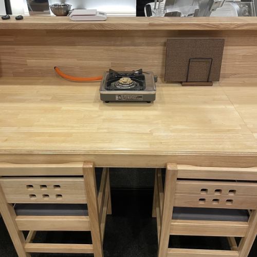 Counter seats available