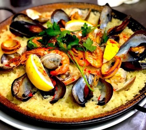 [Paella] Authentic paella made from raw rice for 1-2 servings