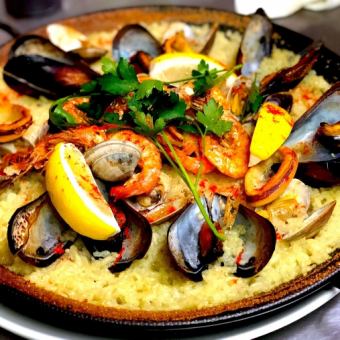 [Includes 2.5 hours of all-you-can-drink] "Luxurious Spanish course" of Mediterranean paella, aged meat & fish and shellfish 7,500 → 6,500 yen (tax included)
