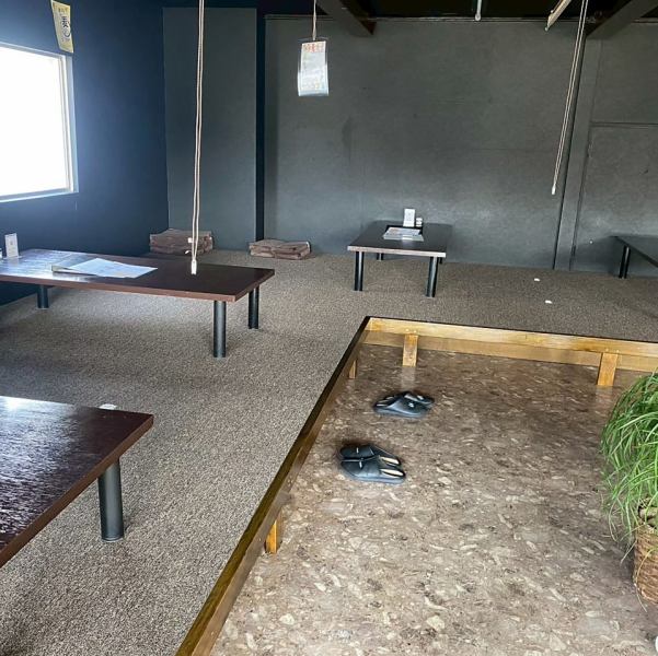 2名様/4名様/6名様/10名様などお客様の人数に合わせてお楽しみいただけるお座敷席をご用意♪足をくずしてごゆっくりとお過ごしください♪