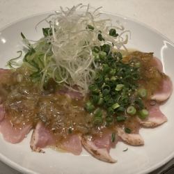 ネギ塩！！鶏タタキ