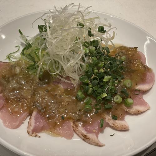 ネギ塩！！鶏タタキ