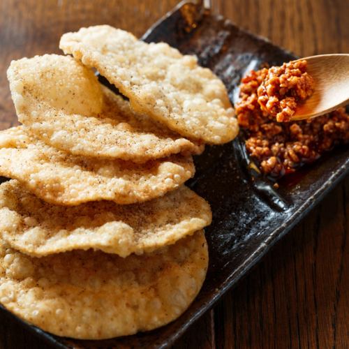 Gyoza skin rice crackers