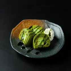 抹茶のフローズンロールケーキ