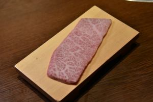 Wagyu beef extra-fatty rib (4 slices)