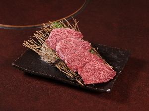 Kuroge Wagyu Beef Sagari (4 pieces)