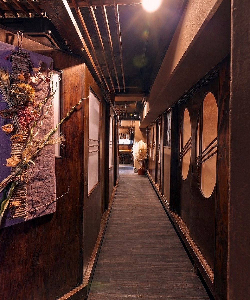 A popular hidden place near Hakata Station.Enjoy Hakata's specialties in a private room ...