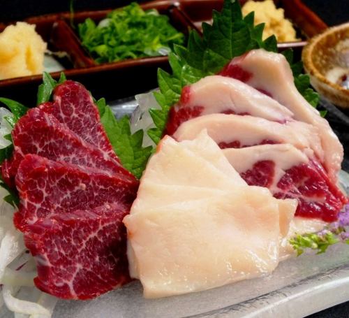 Assorted fresh horse sashimi