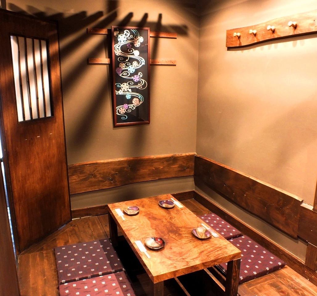 A popular hidden store near Hakata Station.Private rooms are available for 2 to 24 people.
