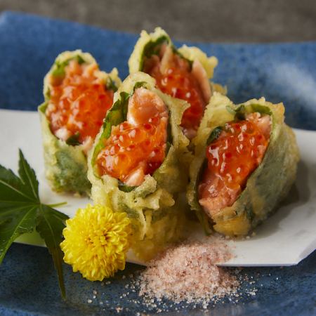 サーモンいくらの紫蘇巻きレア天ぷら